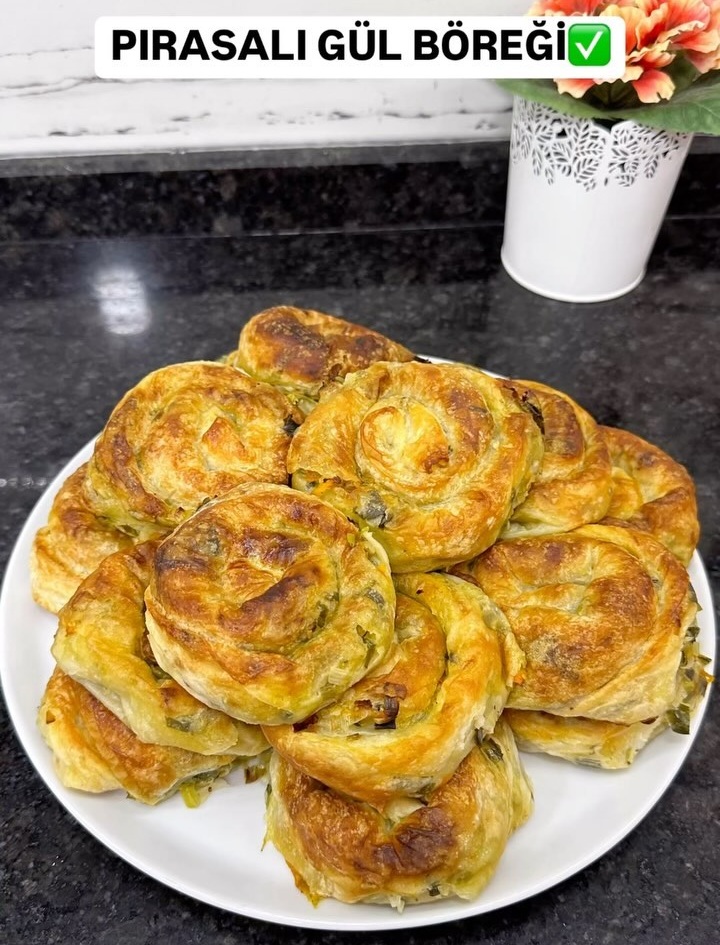 Pırasalı Börek Tarifi