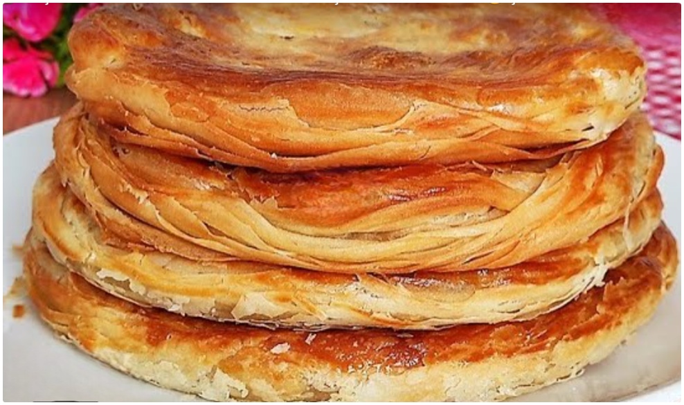 Fırından Çıktığı Gibi Biter Çıtır Börek Tarifi