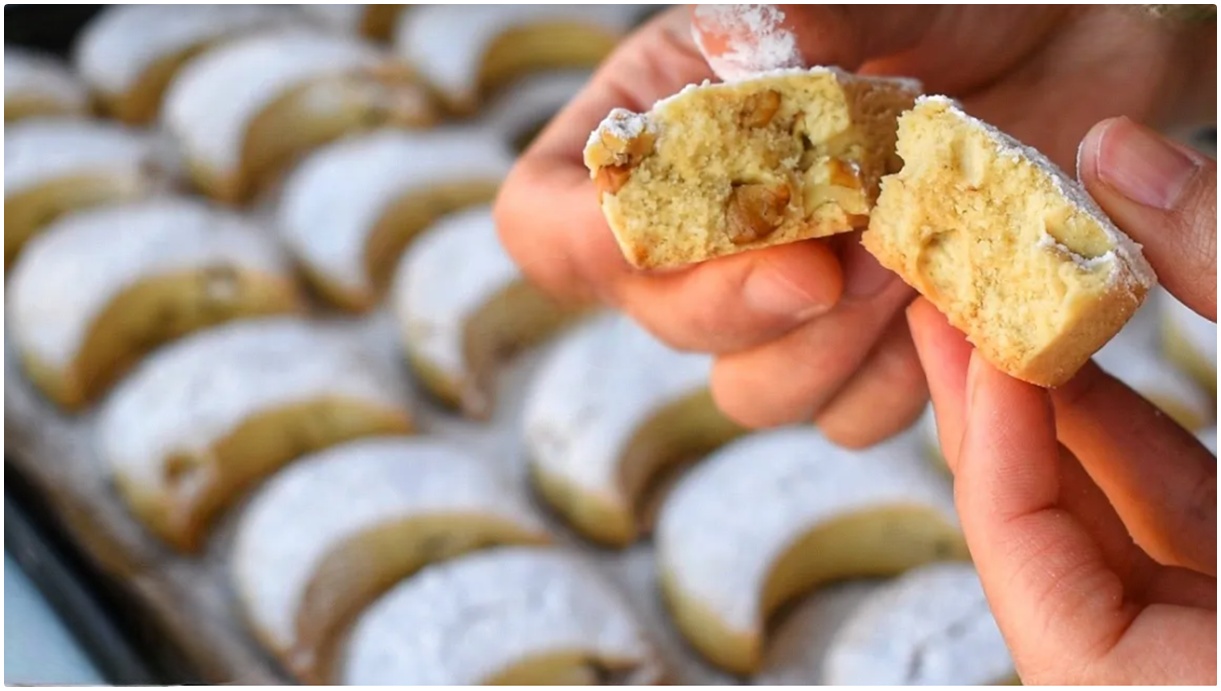 Uzun Süre Taze Kalan Kıyır Kıyır Cevizli Kavala Kurabiyesi Tarifi