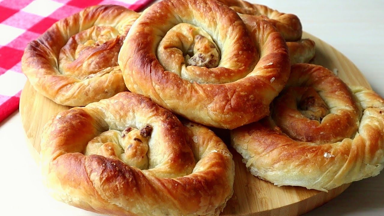 Hazır Yufkadan Özel Soslu Börek Tarifi
