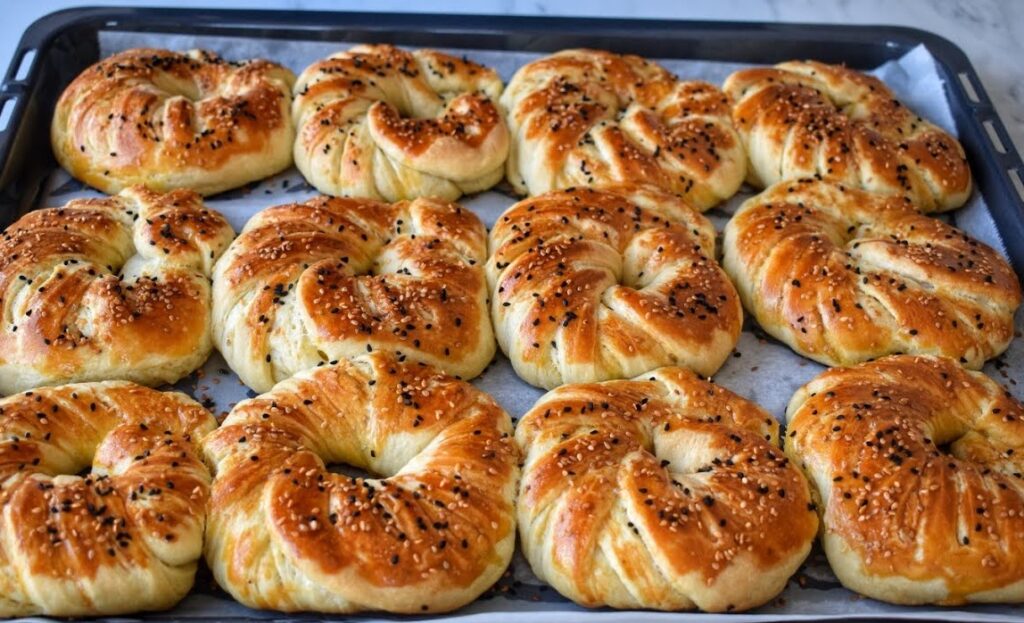 Tel Tel Ayrılan Yumuşacık Açma Tarifi