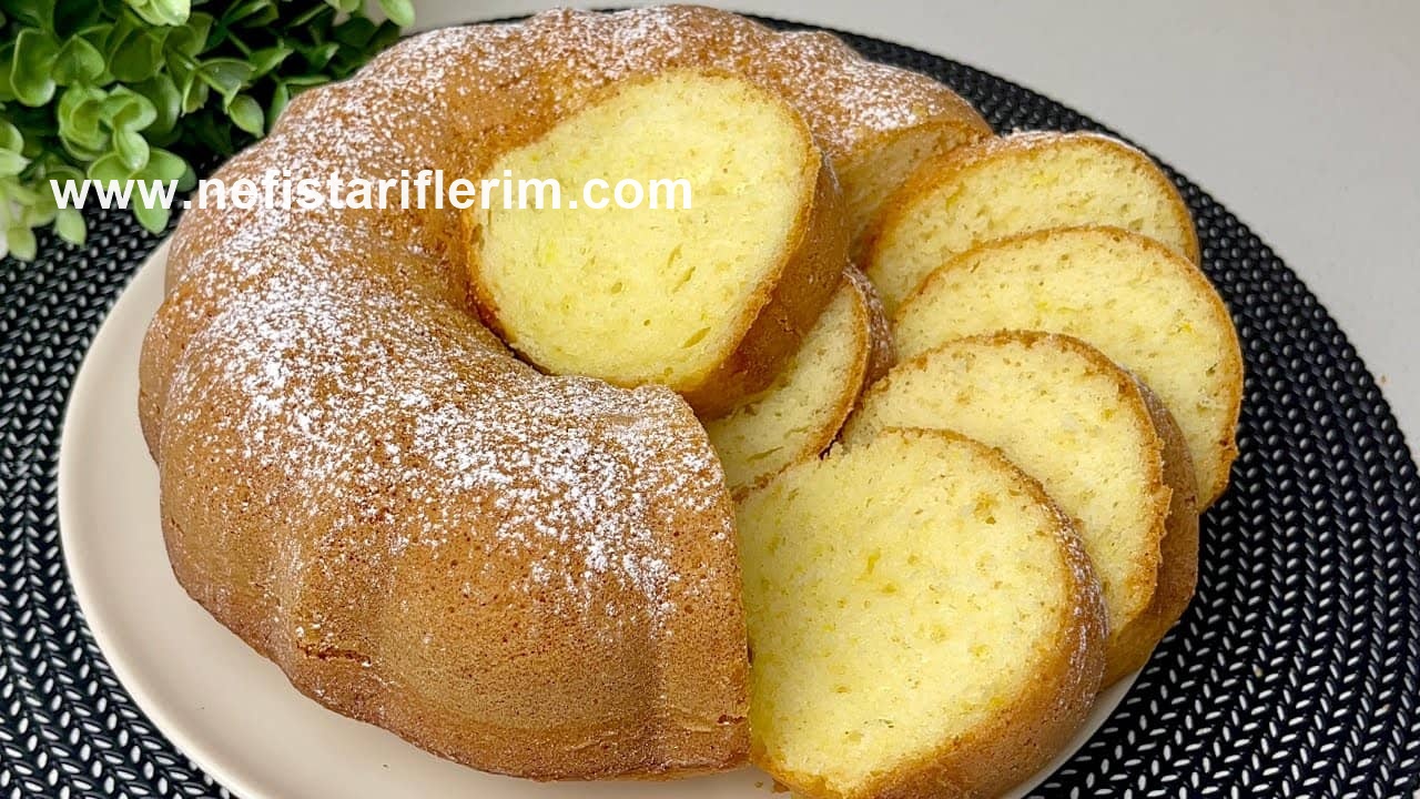 Sadece 5 Dakikada Yumuşacık Limonlu Kek Tarifi