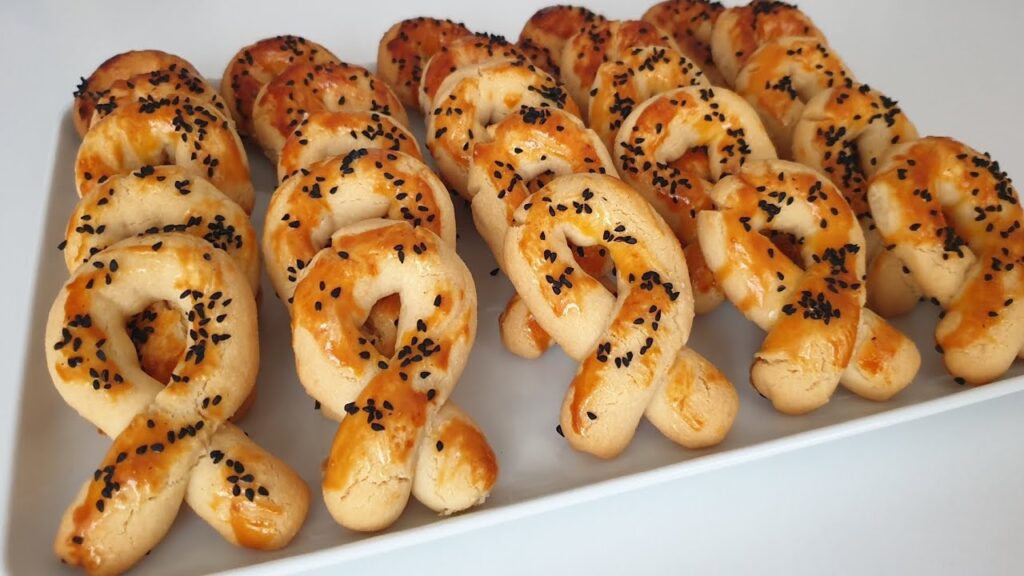 Uzun Süre Bayatlamayan Kıyır Kıyır Pastane Kurabiyesi