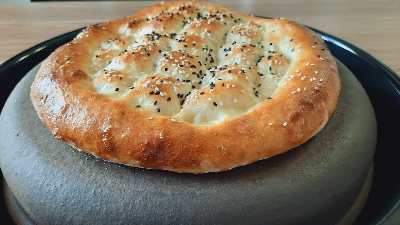 Kara Fırın Pidesi Gibi Yumuşacık Ramazan Pidesi