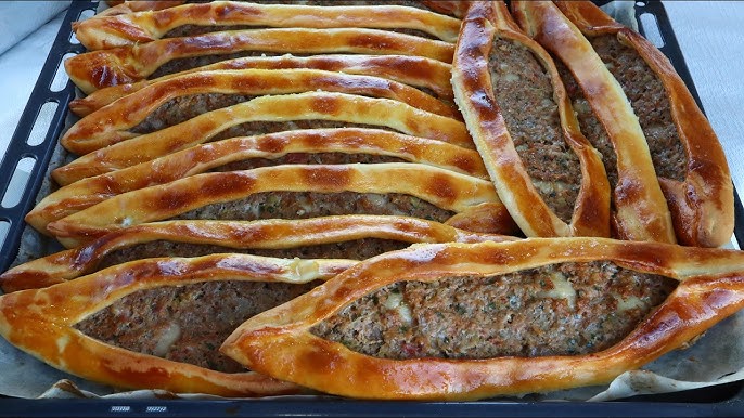 Hazırını Aratmayan Ustasından Kıymalı Pide Tarifi