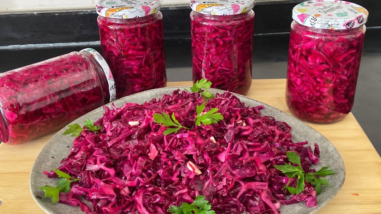 Kışın Soframdan Eksik Olmaz Mor Lahana Turşusu