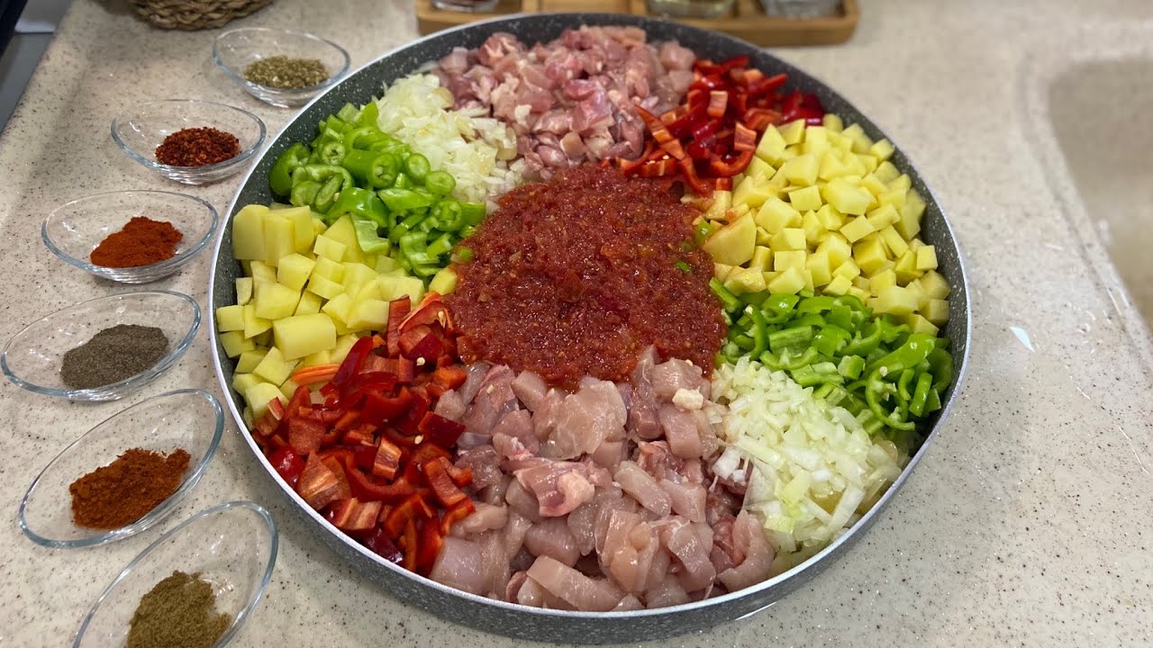 Doğra Karıştır Ve At Fırına Yiyen Bir Tabak Daha İstiyor