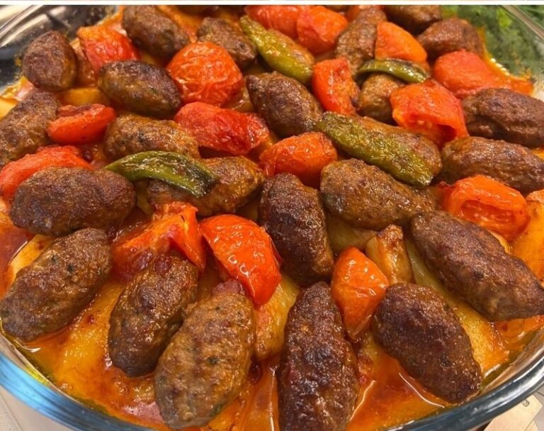 Lokanta Usulü İzmir Köfte Tarifi Nasıl Yapılır?
