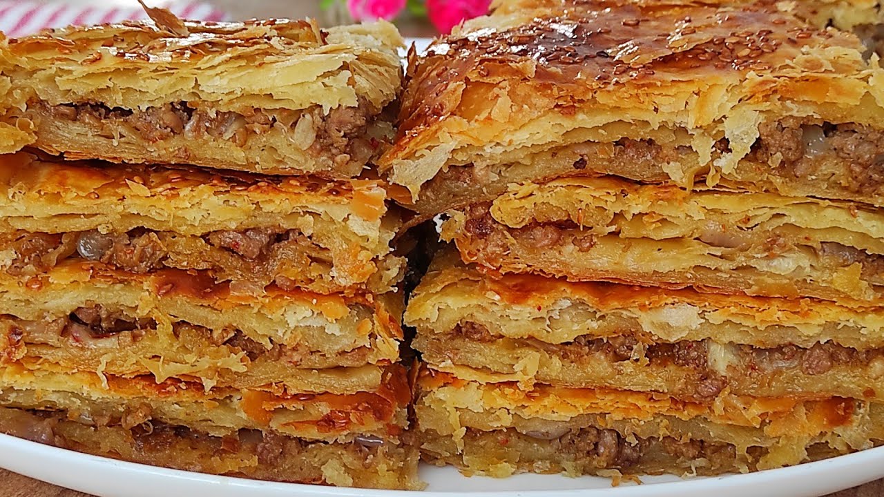Fırından Çıktığı Gibi Biter Kıymalı Çıtır Börek