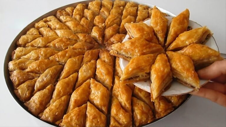 Her Katı Tek Tek Sayılan Cevizli Baklava