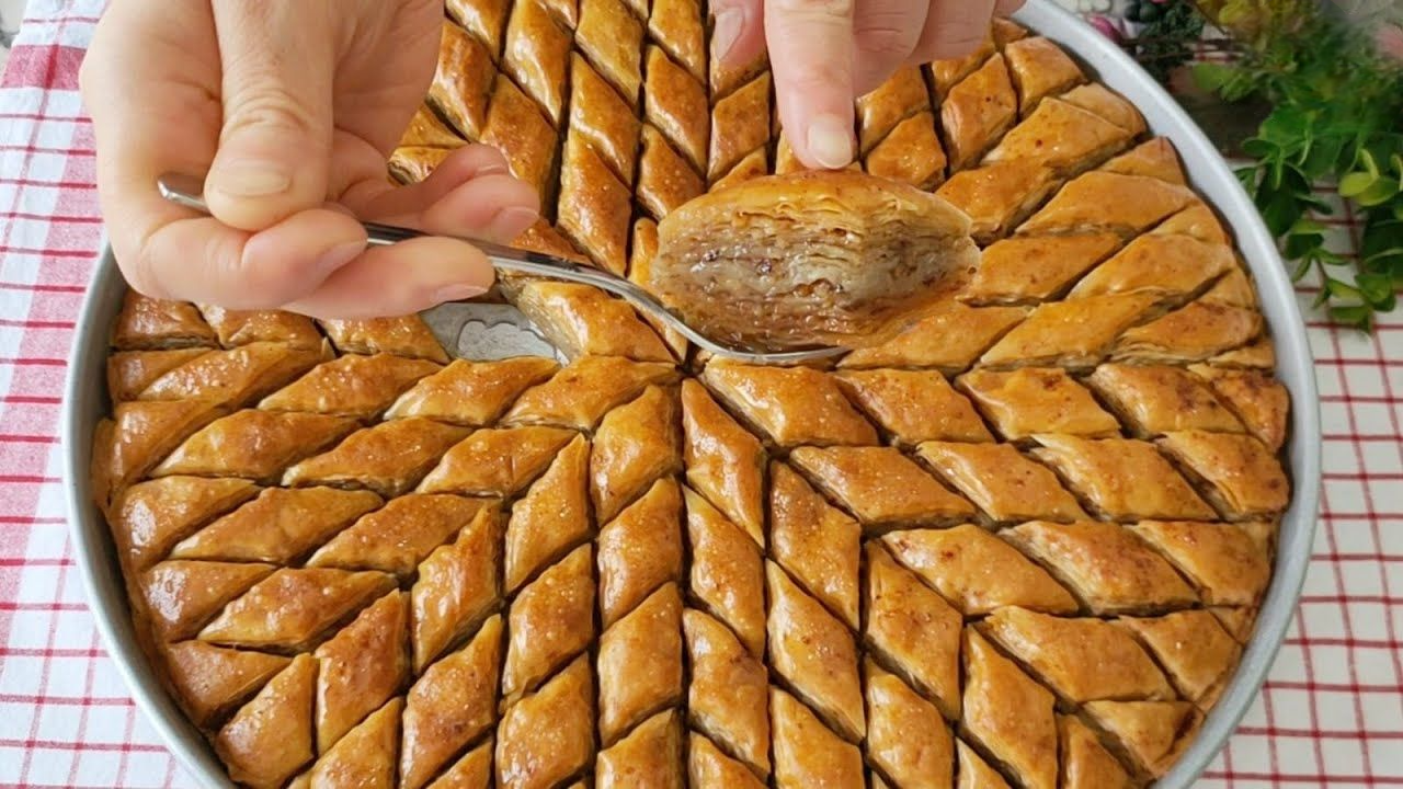 Çıtır Çıtır El Açması Cevizli Ev Baklavası