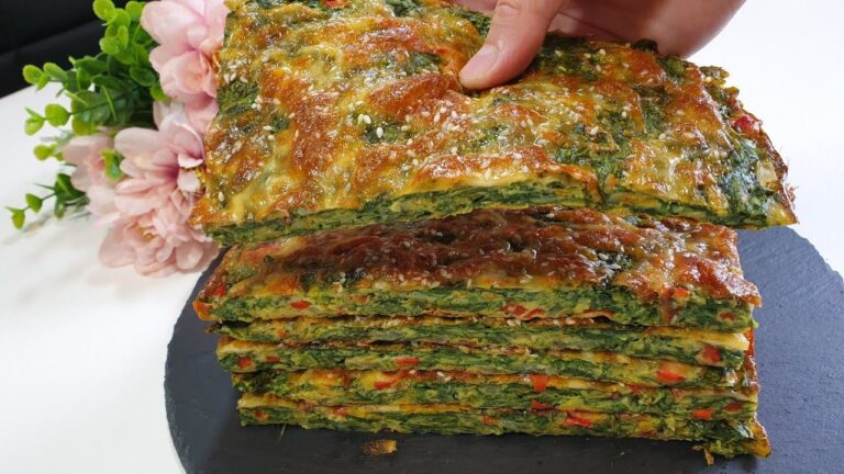 5 Kaşık Unla Koca Bir Tepsi Ispanaklı Börek Tarifi