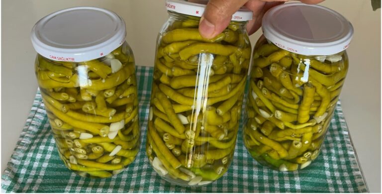 Kaynar Su ile Çıtır Biber Turşusu