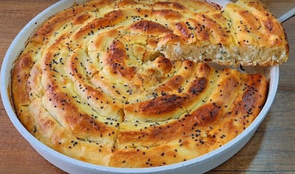 Odun Sobasında Pişirilmiş Gibi Soslu Börek