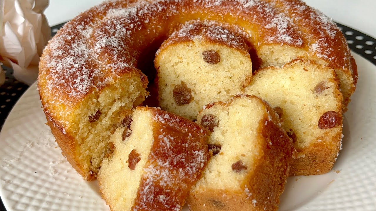 Pamuk Gibi Yumuşacık Üzümlü Kek Tarifi