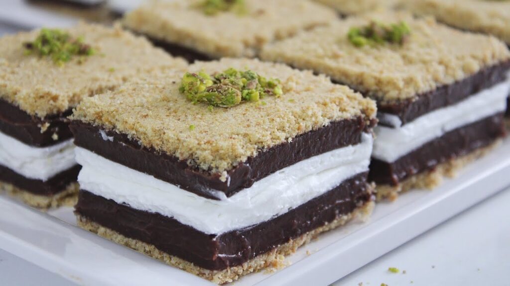 Fırınsız Bisküvili Porsiyonluk Tatlı Tarifi