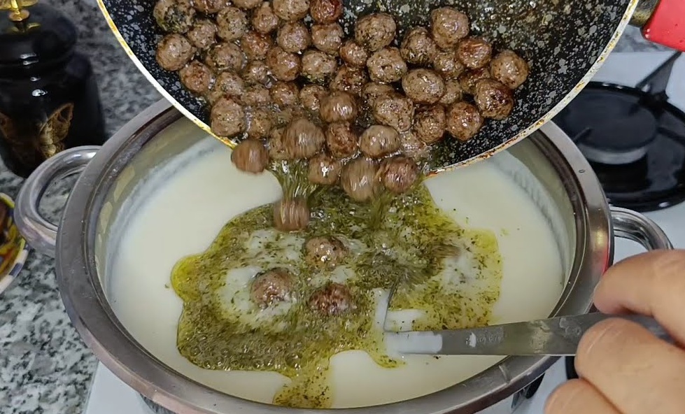 Lebeniye Çorbası Nasıl Yapılır