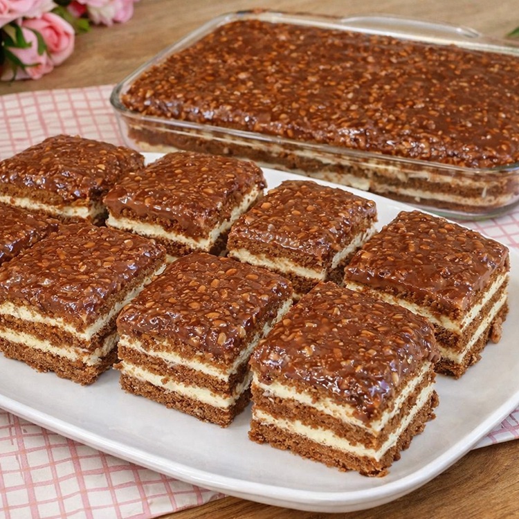 Çikolatalı Kremalı Kat Kat Tatlı Tarifi