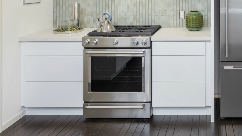 Fırının Altındaki Çekmecenin Ne İşe Yaradığını Öğrenince Şok Olacaksınız