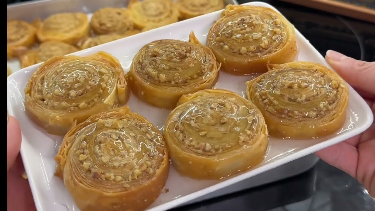 Sadece 2 Beze İle 1 Tepsi Baklava