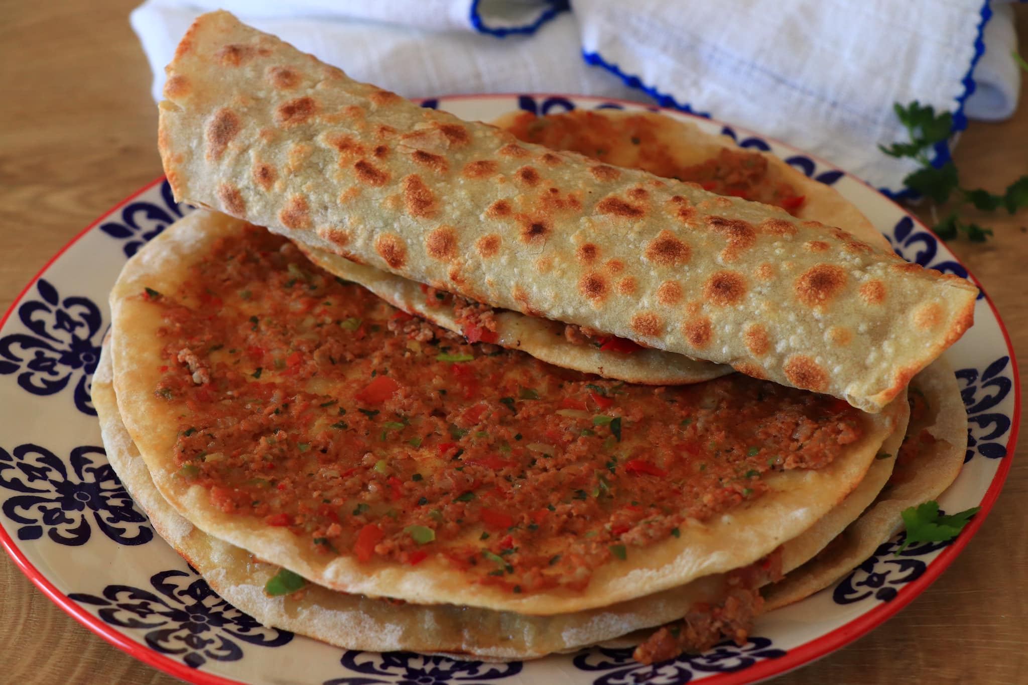 Tavada Fırınsız En İyi Lahmacun Tarifi