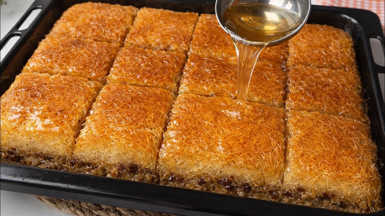 Şerbetini Tam Çeken Efsane Tepside Cevizli Kadayıf Tatlısı Tarifi